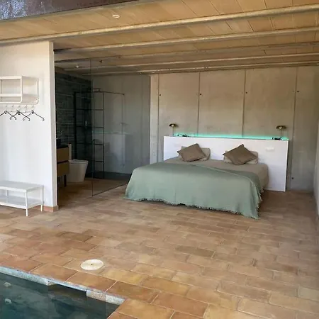 Casa Con Piscina Interior En Tamariu, Calella De Villa *