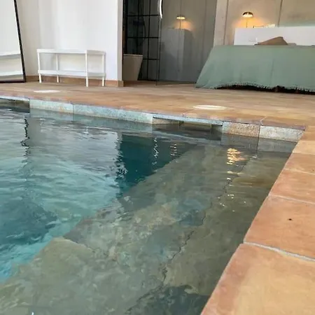 Casa Con Piscina Interior En Tamariu, Calella De Villa